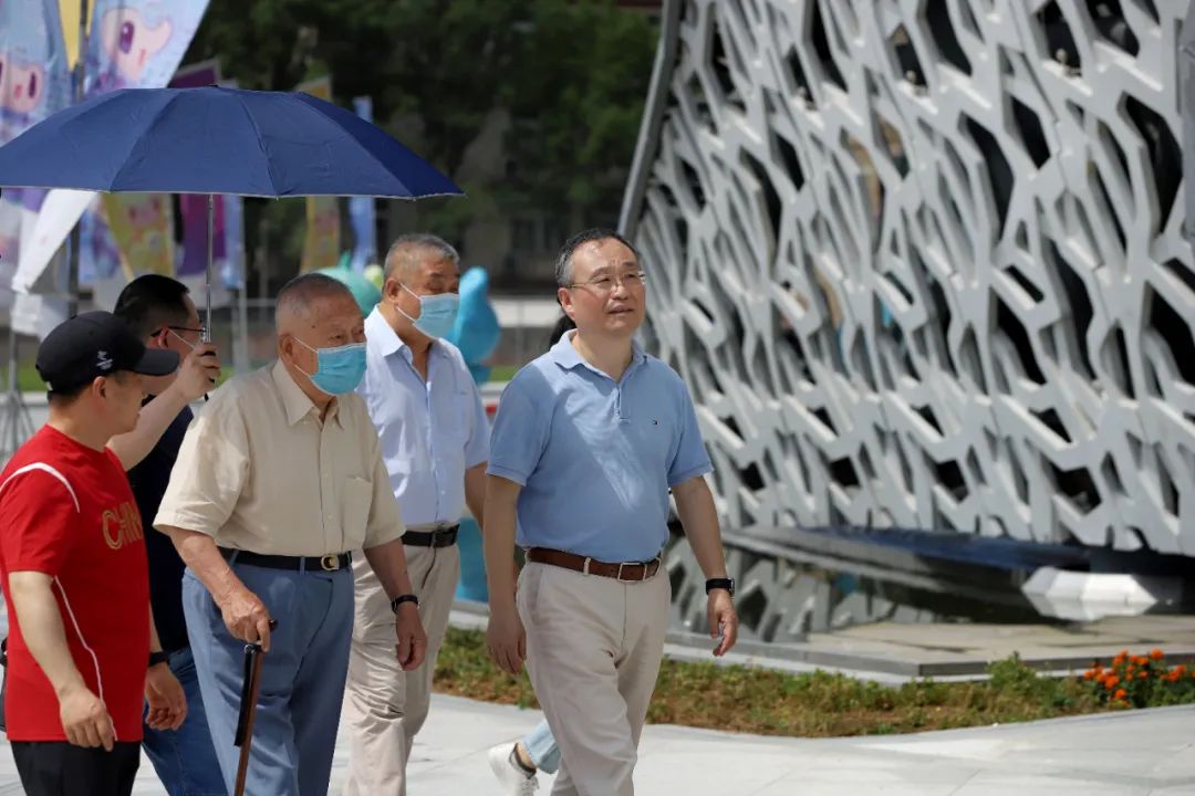 沿院士足迹3.jpg 沿院士足迹3.jpg